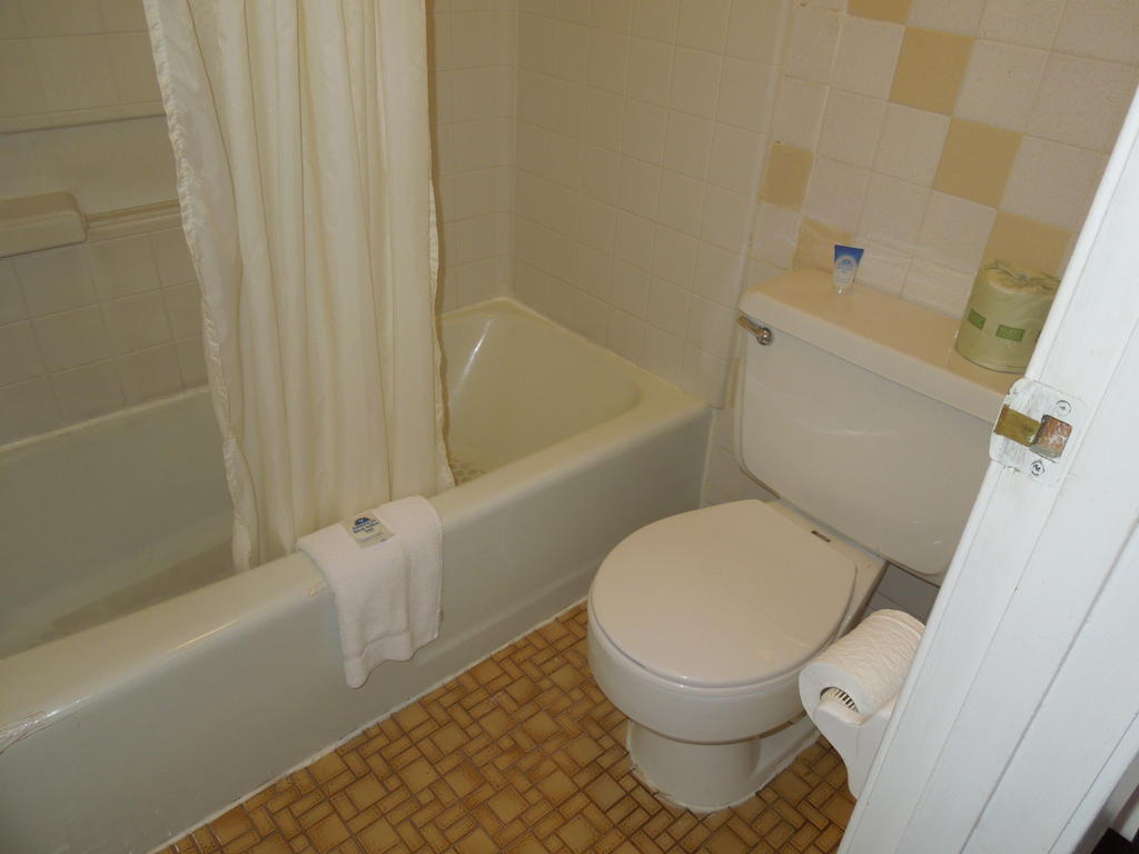 Americas Best Value Inn צ'יליקות מראה חיצוני תמונה