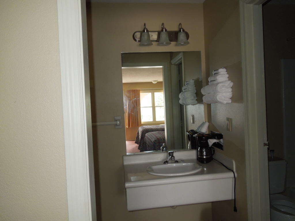 Americas Best Value Inn צ'יליקות מראה חיצוני תמונה