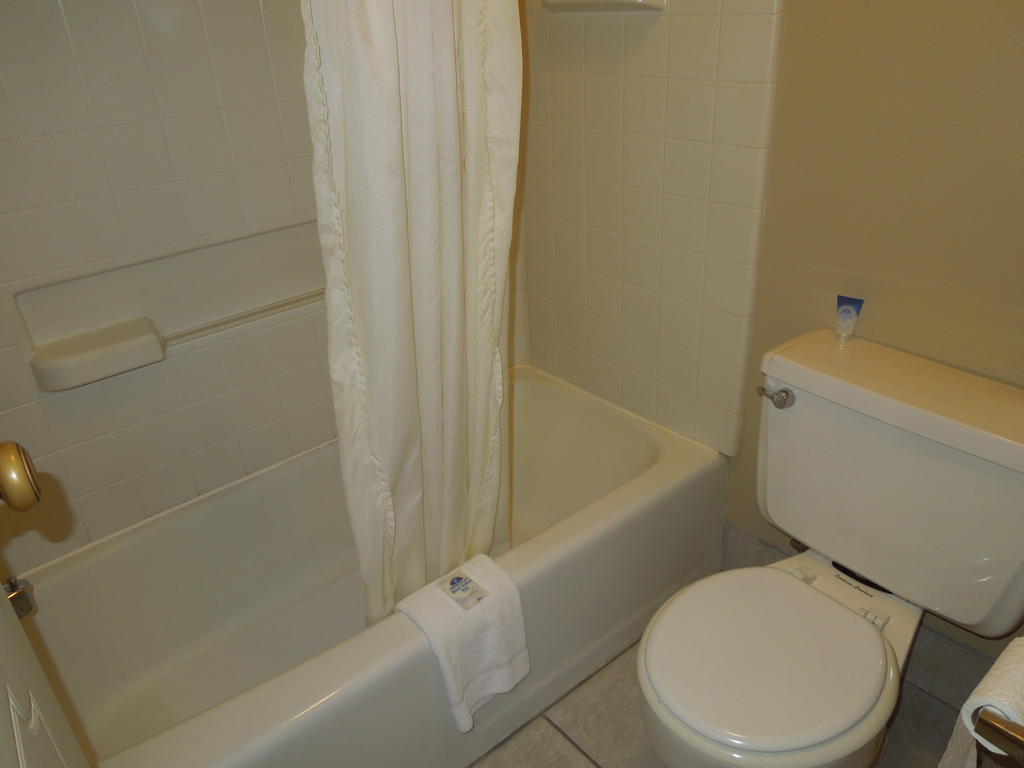Americas Best Value Inn צ'יליקות חדר תמונה